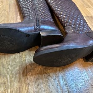 Beautiful Vince Camuto LEATHER Dark Brown Boots